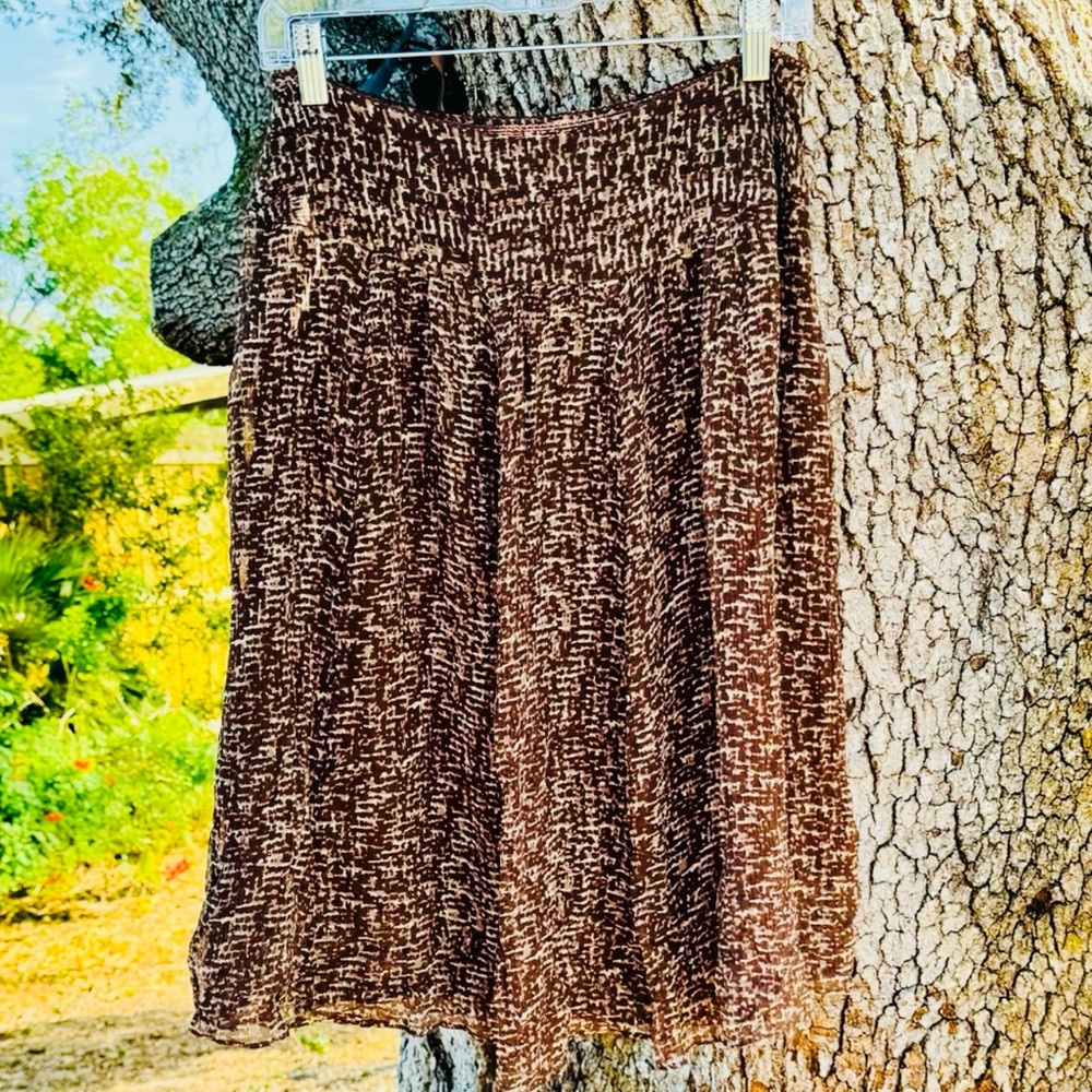 Pendleton 100% Silk brown flouncy midi skirt with side zipper.Size 10